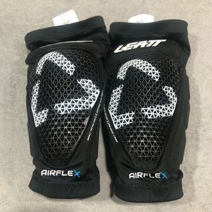 Leatt AirFlex Pro MTB knee guards size Medium